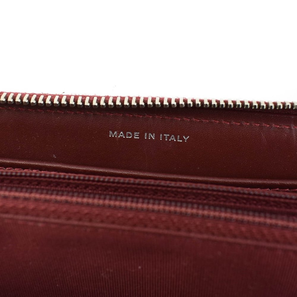 CHANEL: Burgundy Quilted Leather CC Logo Wallet nu - Picture 9 of 10